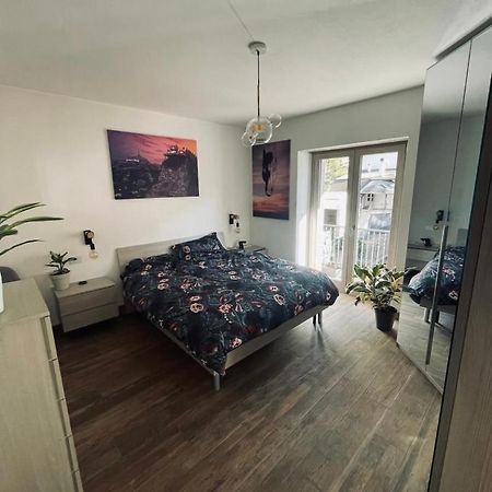 Luce Private Deluxe Apartment Near The Station Tirano Exteriör bild