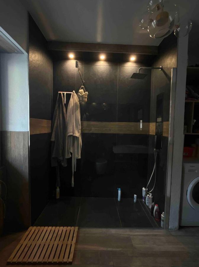 Luce Private Deluxe Apartment Near The Station Tirano Exteriör bild