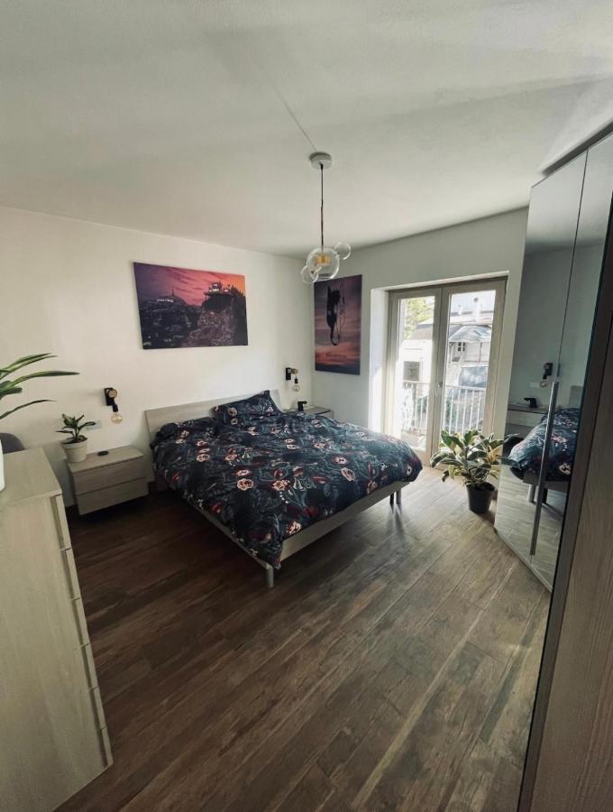Luce Private Deluxe Apartment Near The Station Tirano Exteriör bild
